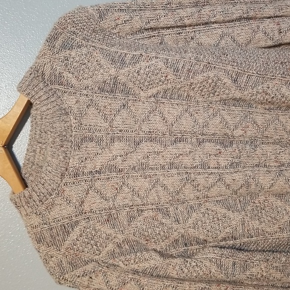 Northeast Traders Vintage Wool Blend Sweater - Picture 2 of 7